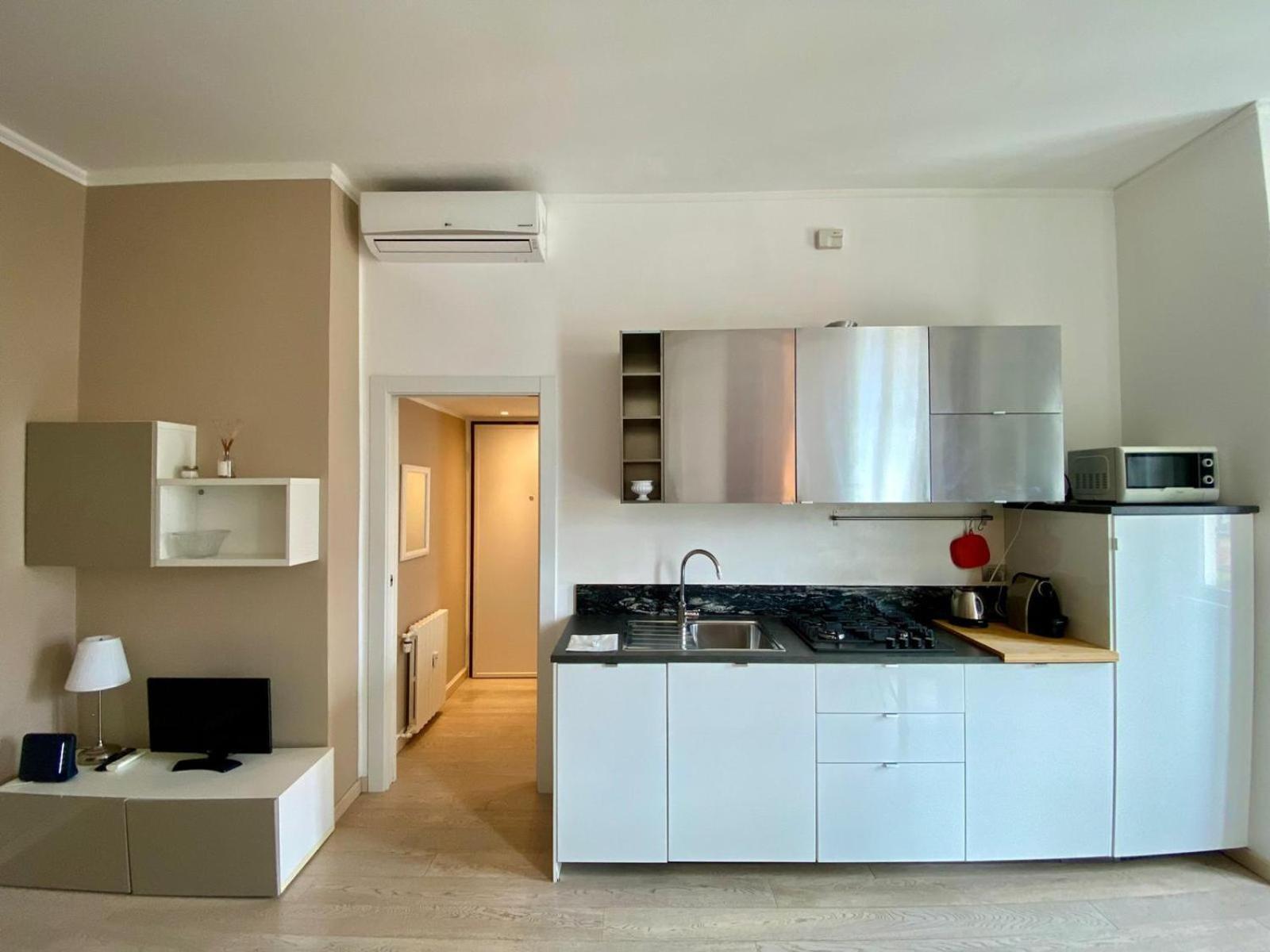 Piazzale Susa Bright Flat Con Veranda Milán Exterior foto