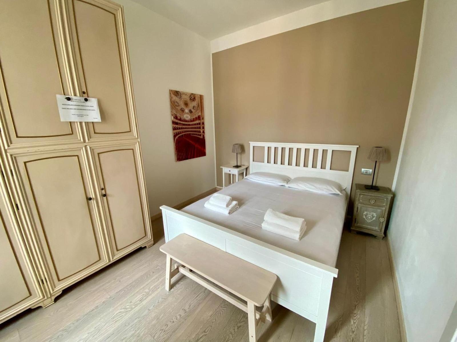 Piazzale Susa Bright Flat Con Veranda Milán Exterior foto